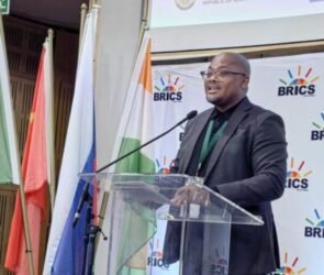 Mr Willie Vukela