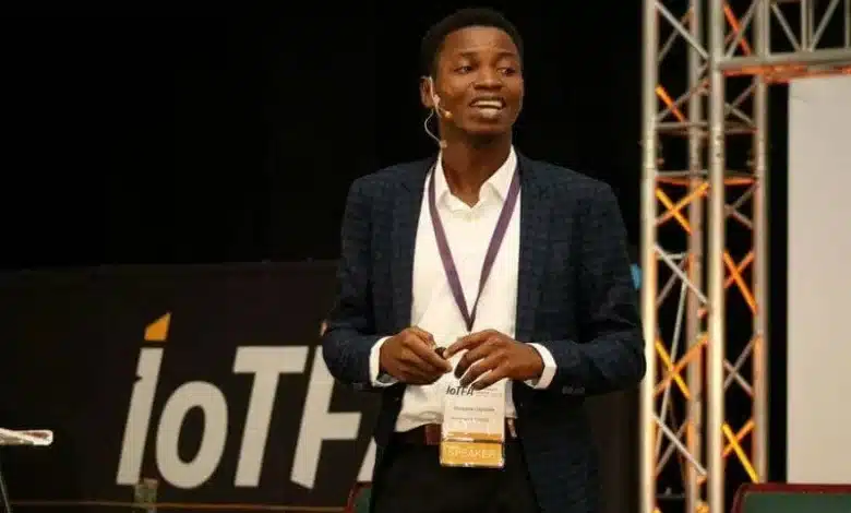 Oluwatobi Oyinlola Breaks Guinness World Record with Smallest GPS Tracker