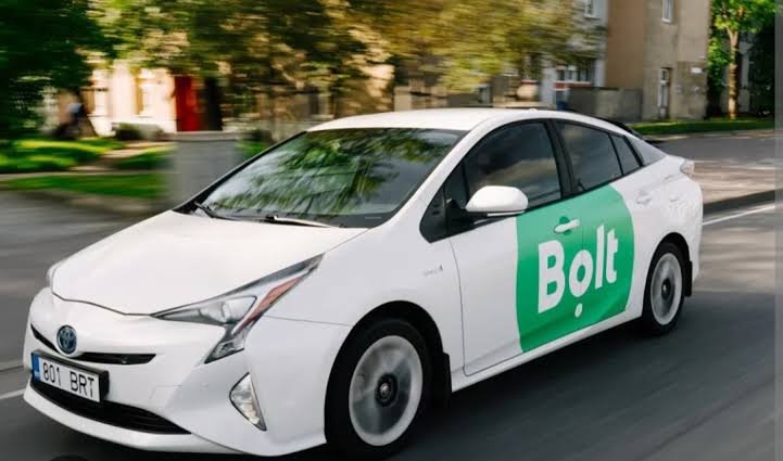 An image displaying ride hailing app, Bolt