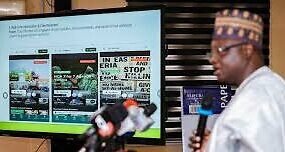 A government official interacting with the new CLHEEAN app